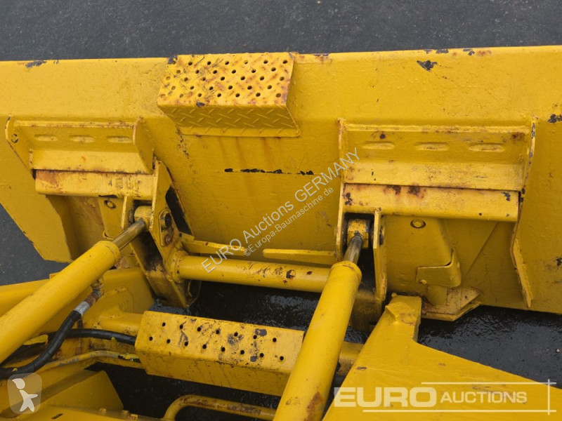 Shovel New Holland LX465