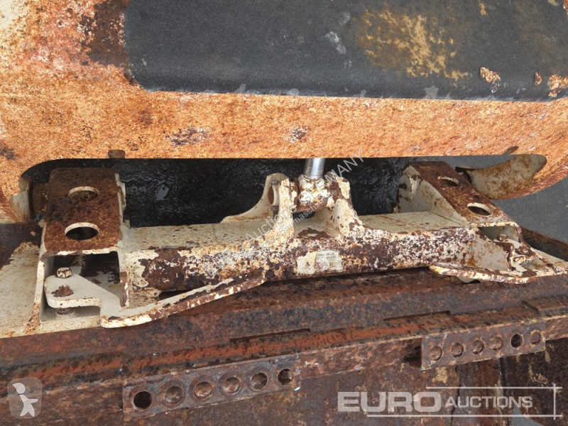 Shovel Bobcat 543