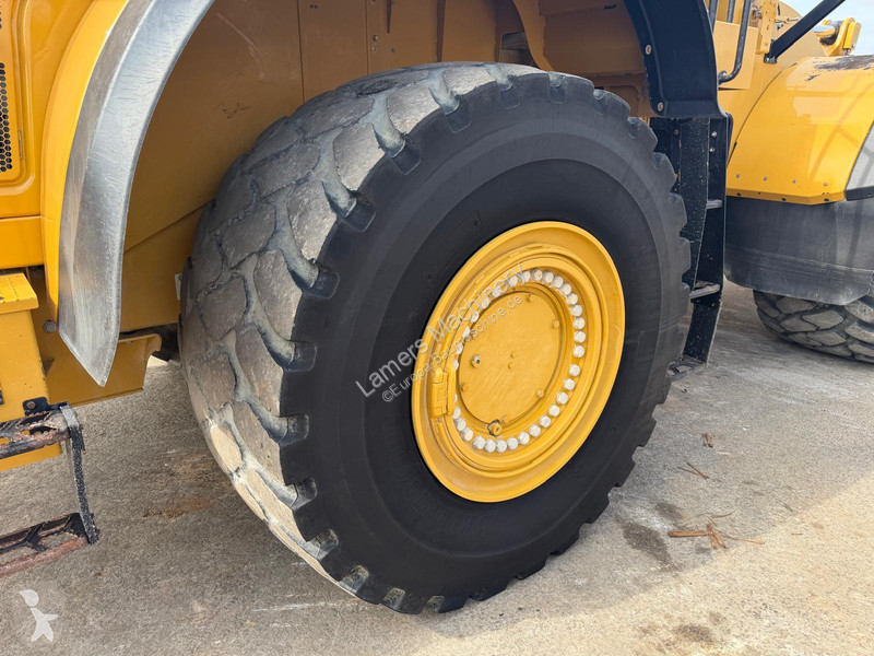 Товарач Caterpillar 982M .