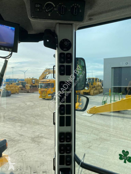 Chargeuse Volvo (High tip bucket)