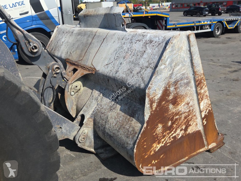 Навантажувач Volvo