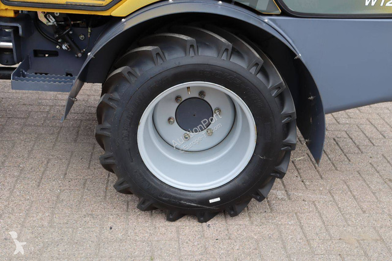 Eurotrac -CIF loader