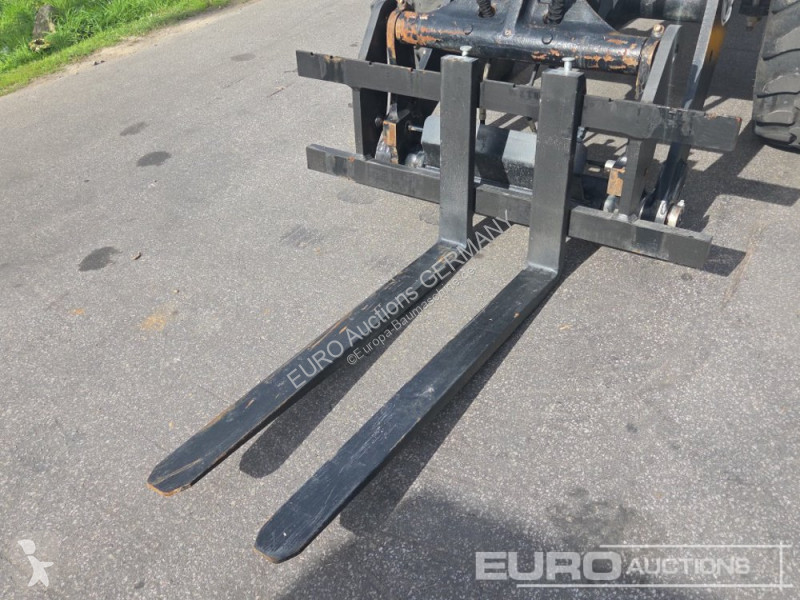 Lastare JCB 409