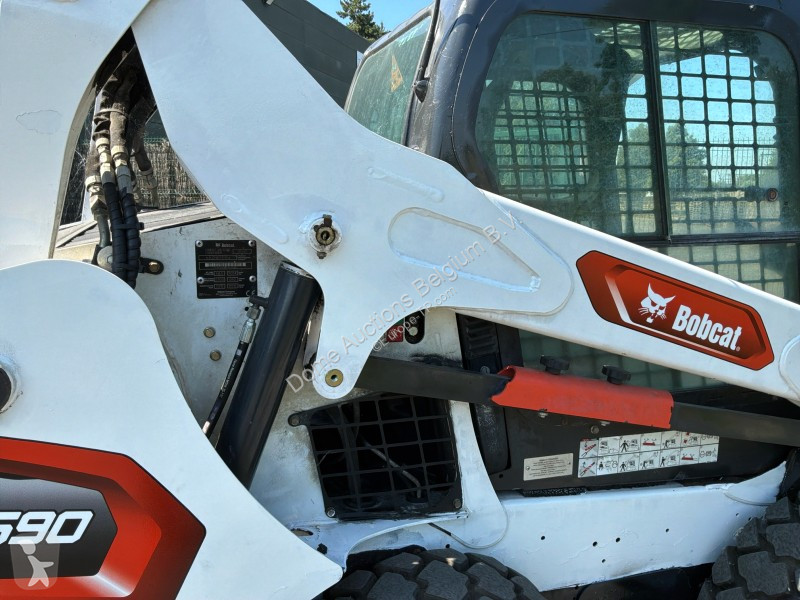 Pá carregadora Bobcat S590