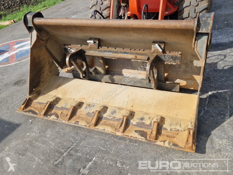 Lastare Kubota R085