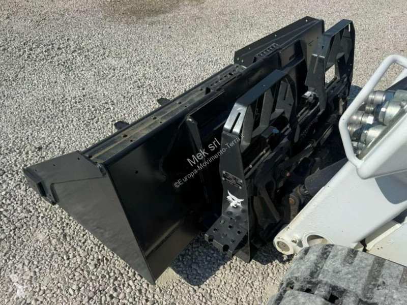Pá carregadora Bobcat T86