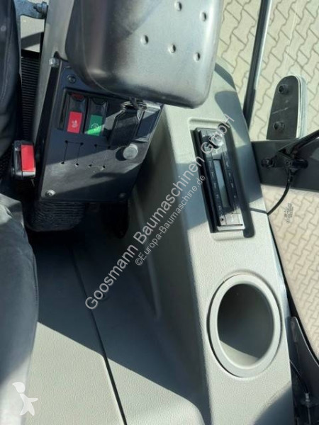 Chargeuse Kramer 8115