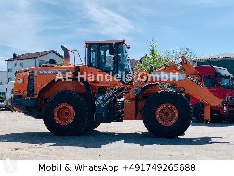 Chargeuse Doosan 4503...