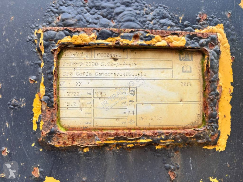 Товарач Caterpillar XE
