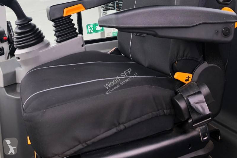 Товарач JCB 427 Stage V
