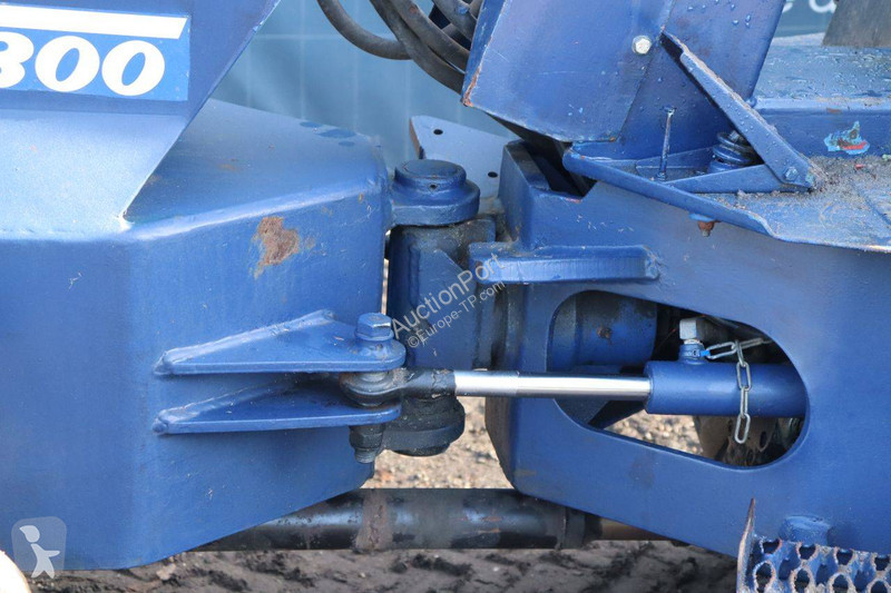 مُحمّلة Fuchs F1300