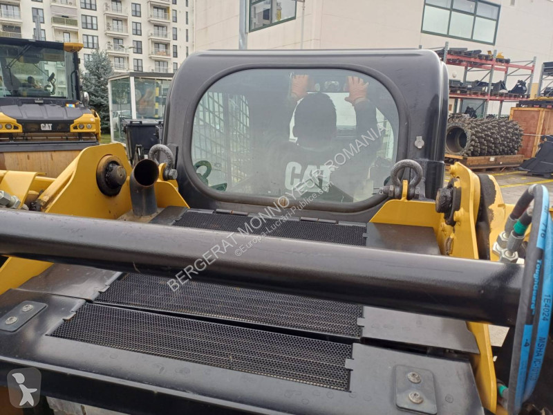 مُحمّلة Caterpillar 232D3