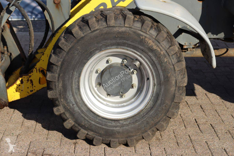 Kramer 353 loader