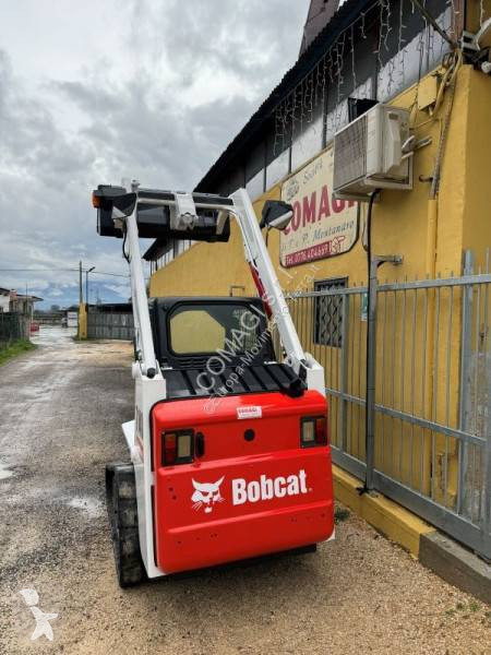 Shovel Bobcat
