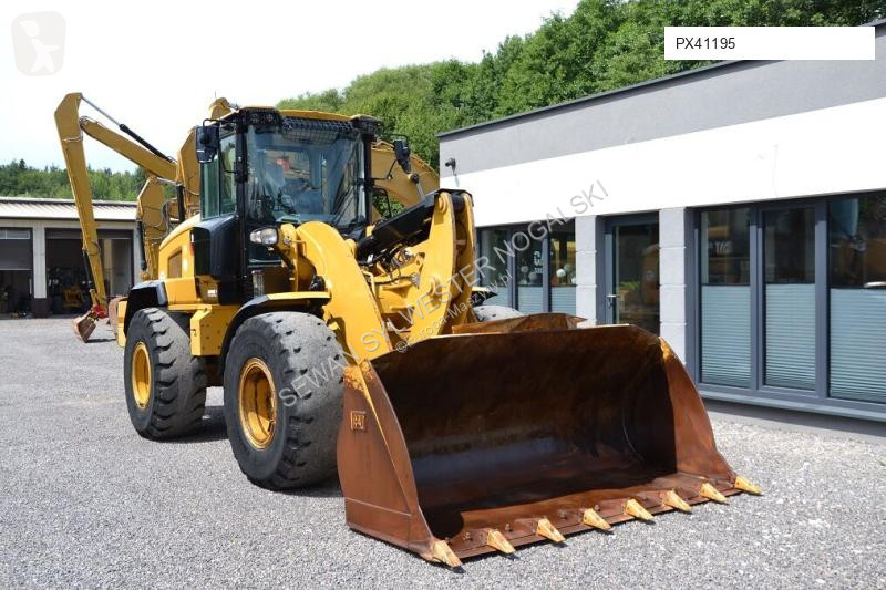 Shovel Caterpillar 938 M
