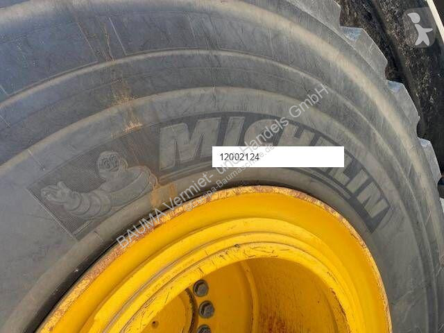 Pala cargadora John Deere 744 P MIETE / RENTAL...