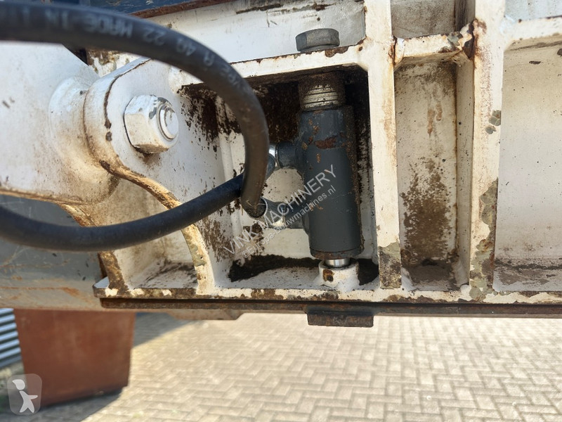 Shovel Knikmops 100