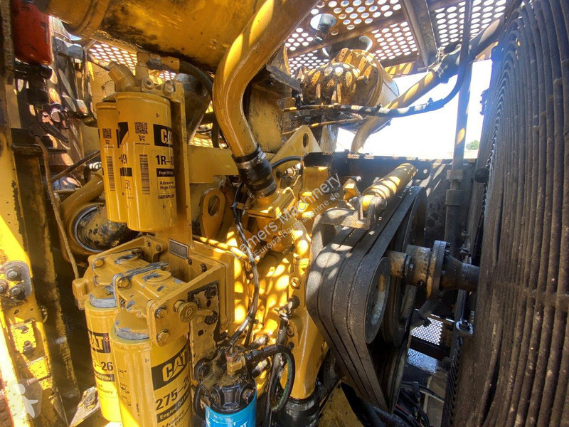 Shovel Caterpillar NVT