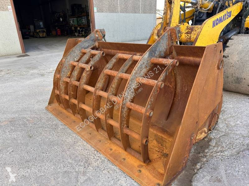 Pala Komatsu 8EO