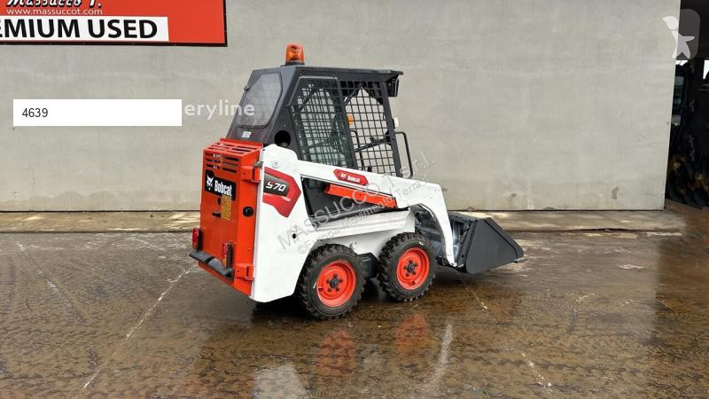 Shovel Bobcat
