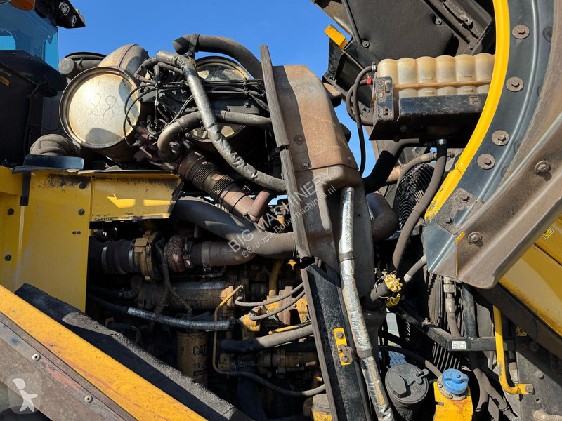 Shovel Caterpillar 980M