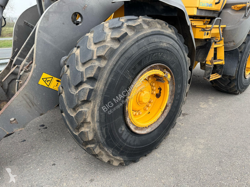 Shovel Volvo L110H