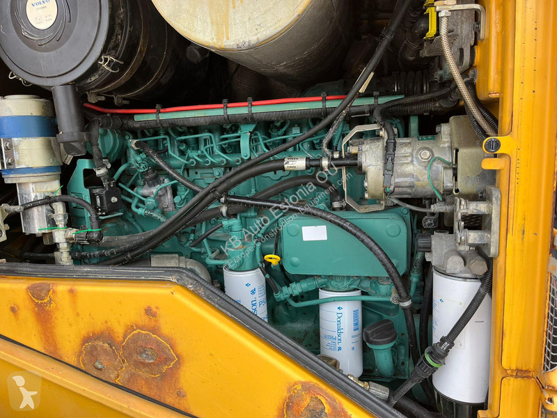 مُحمّلة Volvo L 90 F 4x4 CETRAL LUBRICATIO / AC