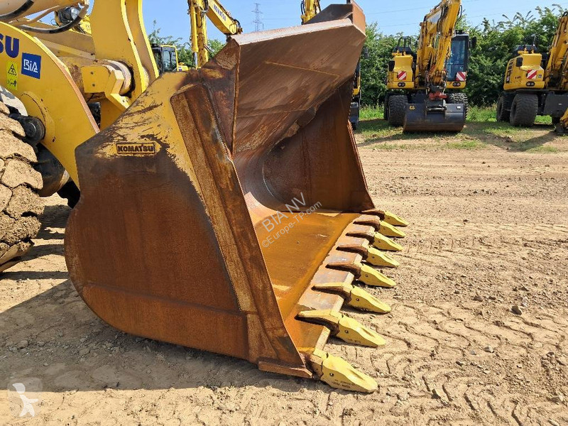 Pala Komatsu WA500-8E0