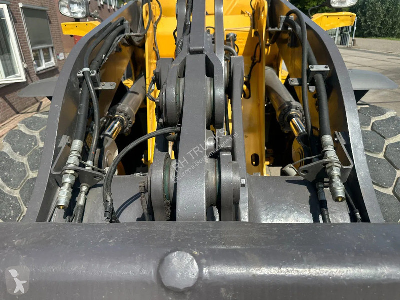 Shovel Volvo L60H , CE, 31359 HOURS, AUXILIARY...