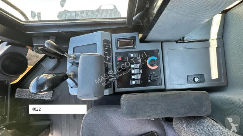 Pala Caterpillar 4X4