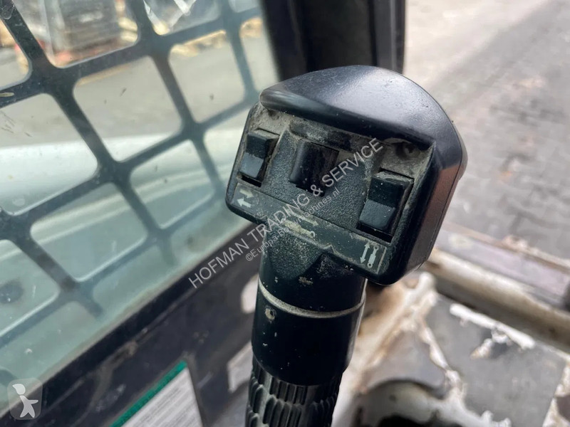 Shovel Bobcat