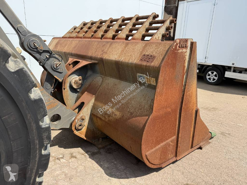 Shovel Volvo L220G - German Machine / 3rd Function