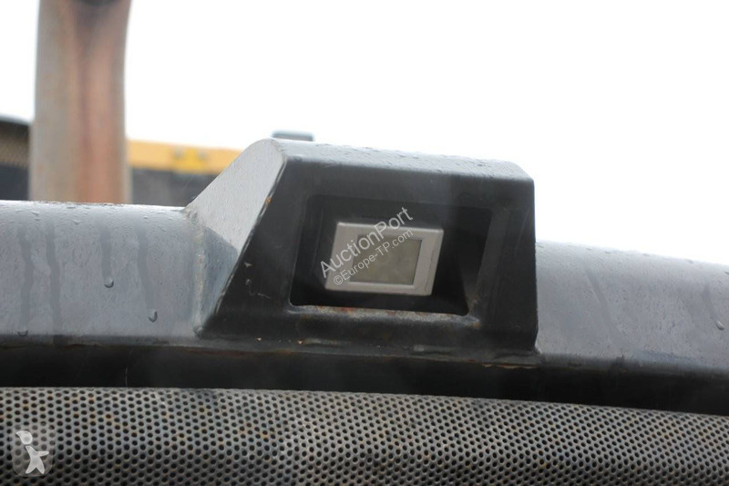 مُحمّلة Komatsu -7
