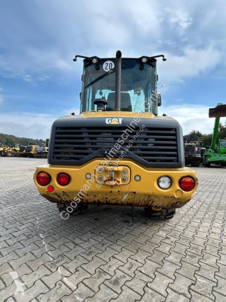 Nakladač Caterpillar 907 M