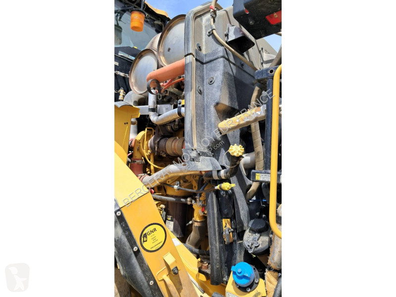 Nakladač Caterpillar 972M XE