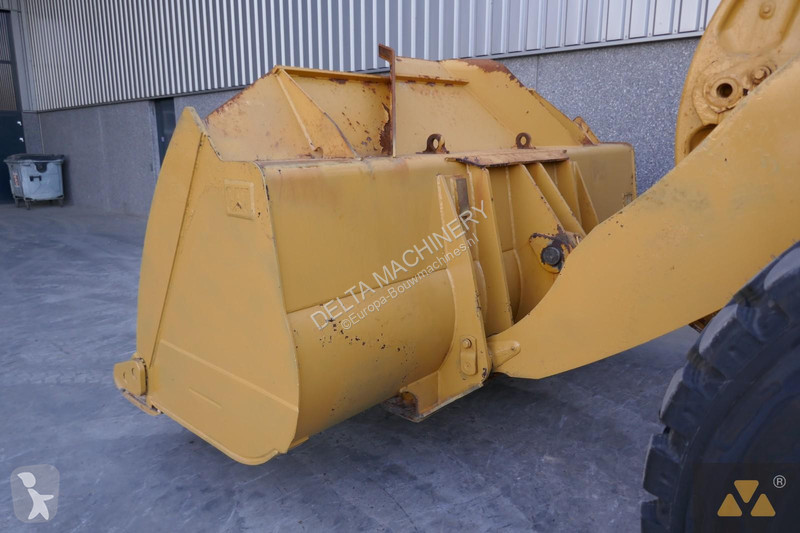 Nakladač Caterpillar 972M