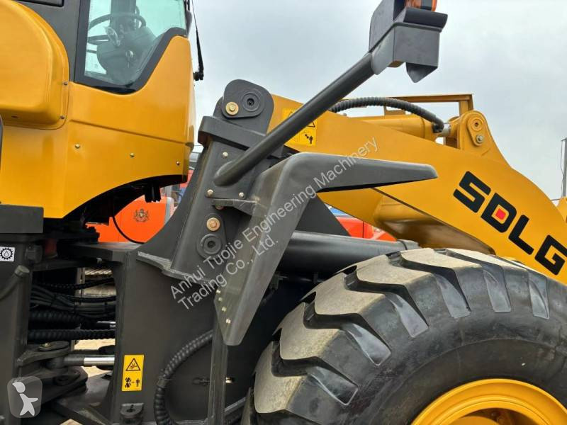 Nakladač SDLG L956F