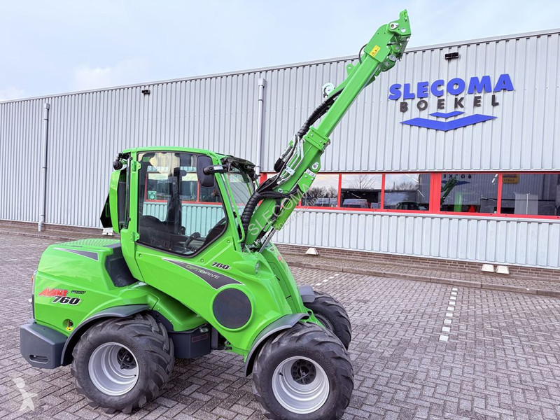 Nakladač Avant tecno 760i GTX Cabine