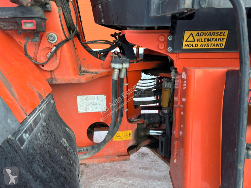 Фронтальный погрузчик Hitachi 3305B 5500 l BUCKET
