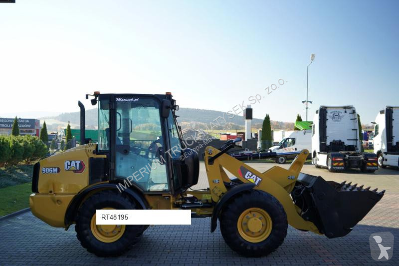 Nakladač Caterpillar 906M