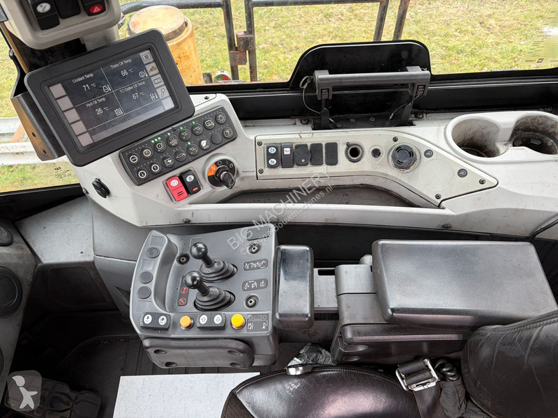 Nakladač Caterpillar 988K