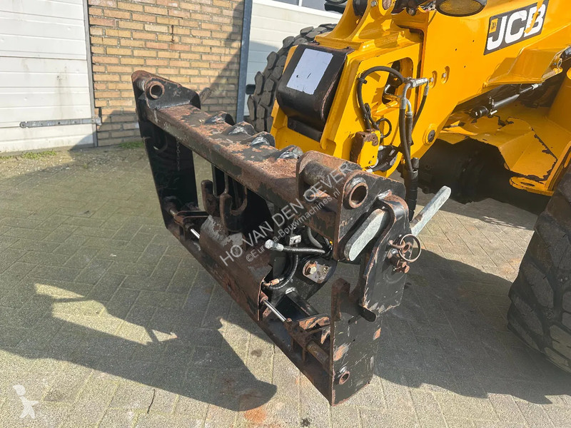 Chargeuse JCB s agri