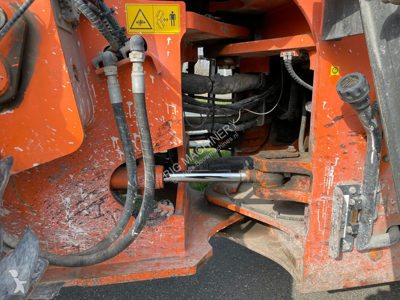 Nakladač Hitachi 6