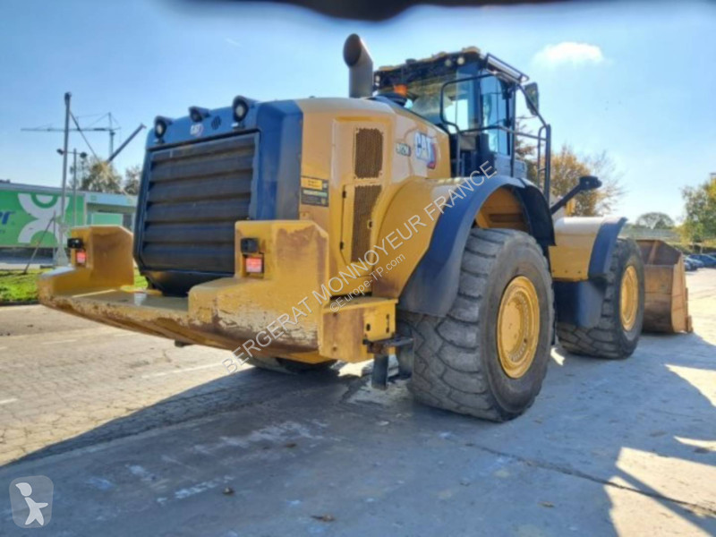 Nakladač Caterpillar 982M