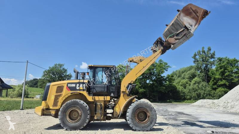 Nakladač Caterpillar 950M