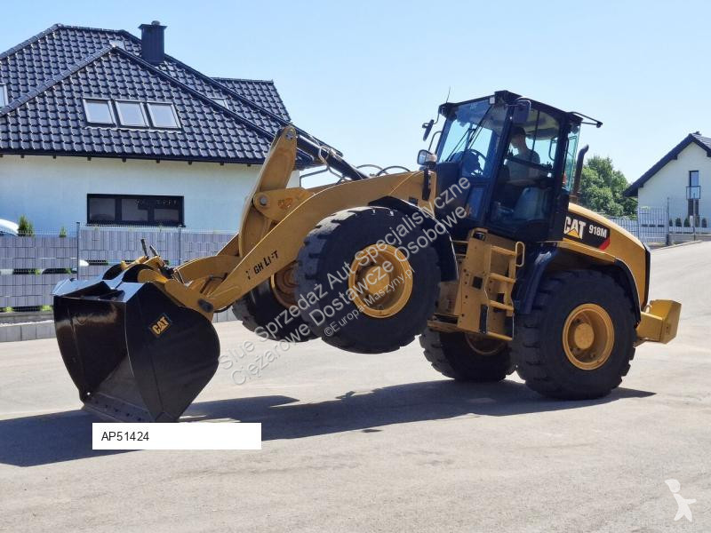 Nakladač Caterpillar 918 M