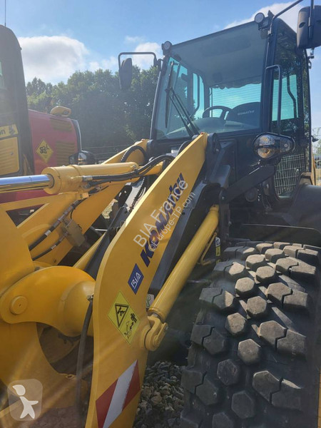 Nakladač Komatsu WA100M-8