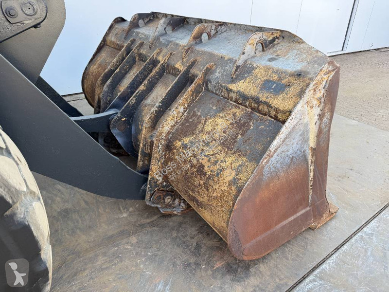 Nakladač Komatsu - Auto Greasing / Joystick...