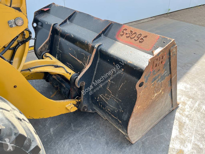 Nakladač Caterpillar M - Bucket + Forks /...