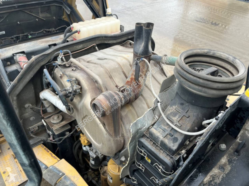 Nakladač Caterpillar 950M